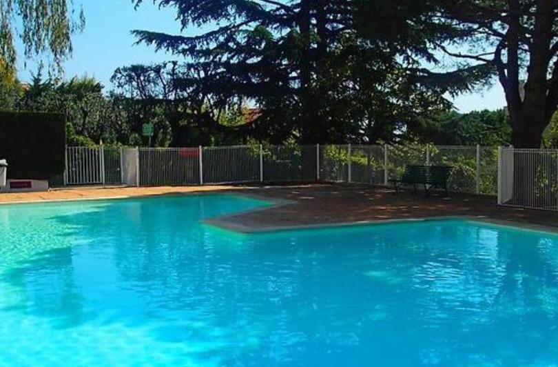 Studio A Nice Avec Piscine Bagian luar foto